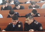 Pavlodar oblysynyn' memlekettik qyzmets'ileri ja'ne bi'y'djettik sala qyzmetkerleri memlekettik tildi men'gery' boi'yns'a di'agnosti'kalyq testiley'ge qatysty