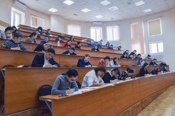 Астана медицина университетінің қызметкерлері алғаш рет ҚАЗТЕСТ тестілеуінен өтті